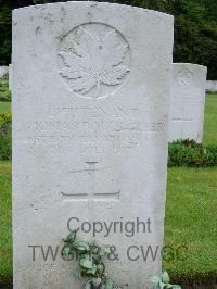 Etaples Military Cemetery - Greer, Thomas Boles